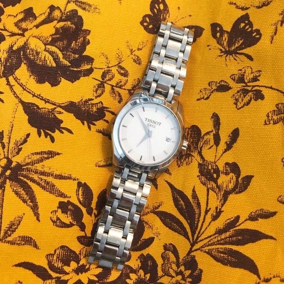 Tissot Accessories - **SOLD** ✨Auth - 🇨🇭 Tissot Classic Women’s Watch